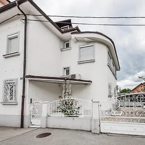Kavon Apartamento Liubliana